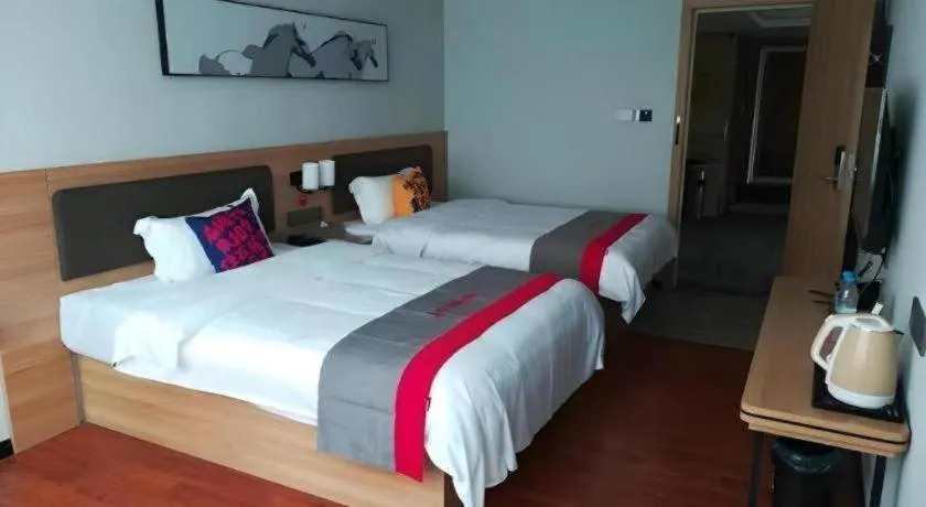 Bed in Jun Hotel Guangdong Zhanjiang Xiashan South Railway Station