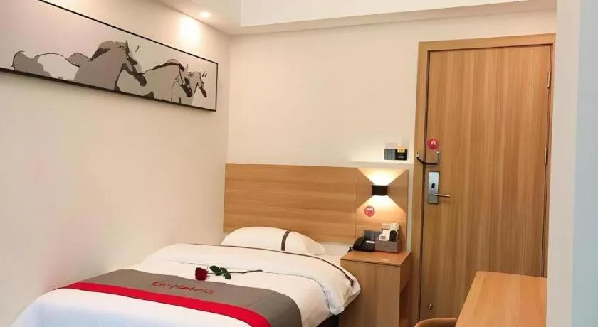 Bed in Jun Hotel Guangdong Zhanjiang Xiashan South Railway Station