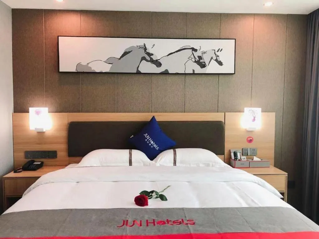 Bed in Jun Hotel Guangdong Zhanjiang Xiashan South Railway Station