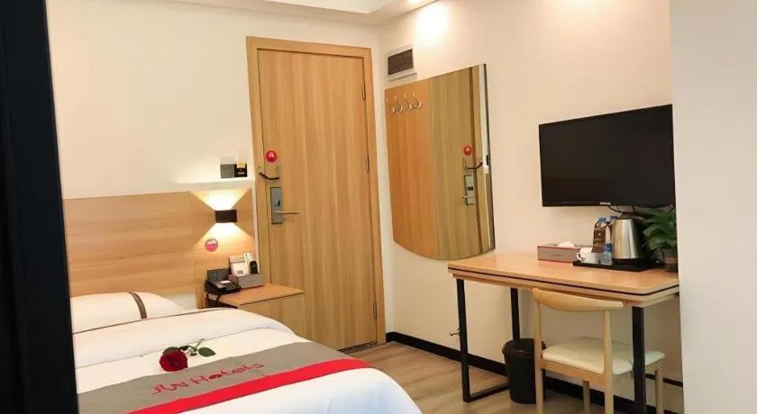 Bed in Jun Hotel Guangdong Zhanjiang Xiashan South Railway Station