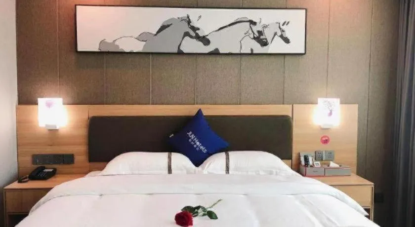 Bed in Jun Hotel Guangdong Zhanjiang Xiashan South Railway Station