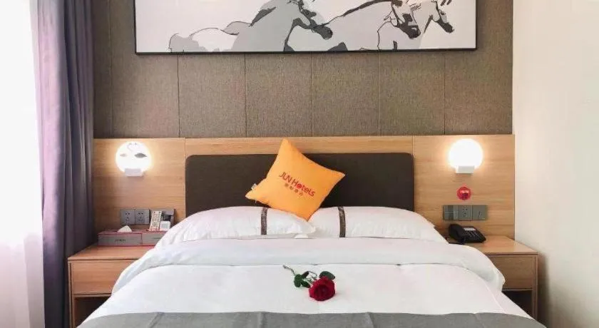 Bed in Jun Hotel Guangdong Zhanjiang Xiashan South Railway Station