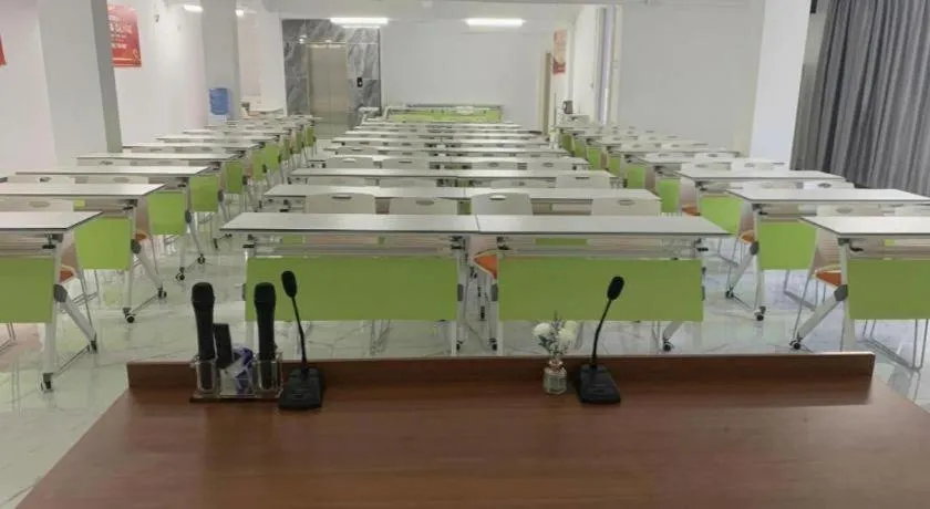 MIDI Hotel Guangdong Chaozhou Xiangqiao District Hanshan Teachers College