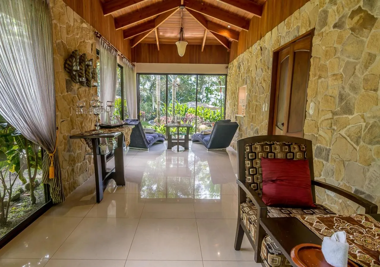 Living room in Hotel El Silencio del Campo