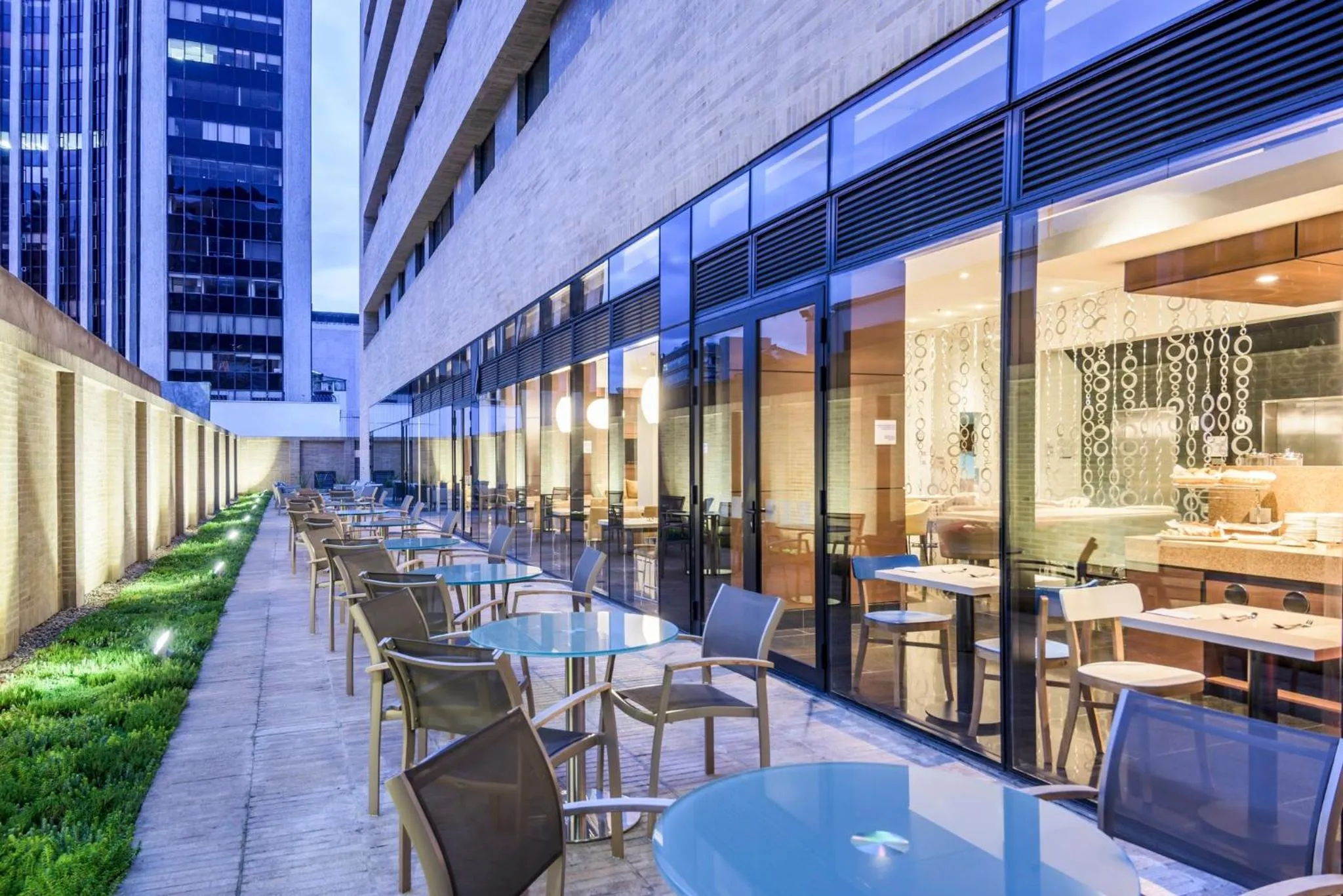 Restaurant/places to eat in Holiday Inn Express & Suites Bogota Zona G By IHG