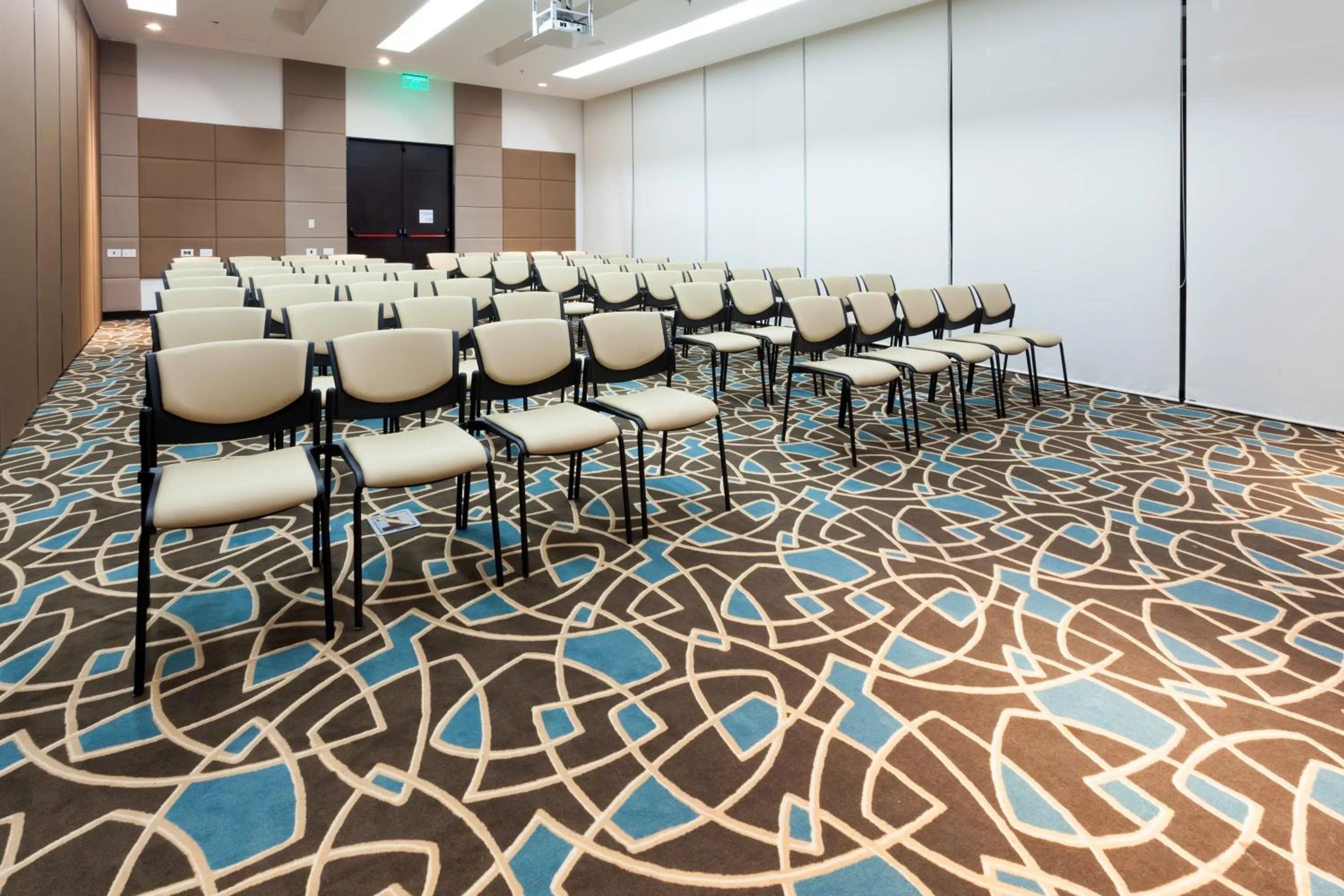 Meeting/conference room in Holiday Inn Express & Suites Bogota Zona G By IHG