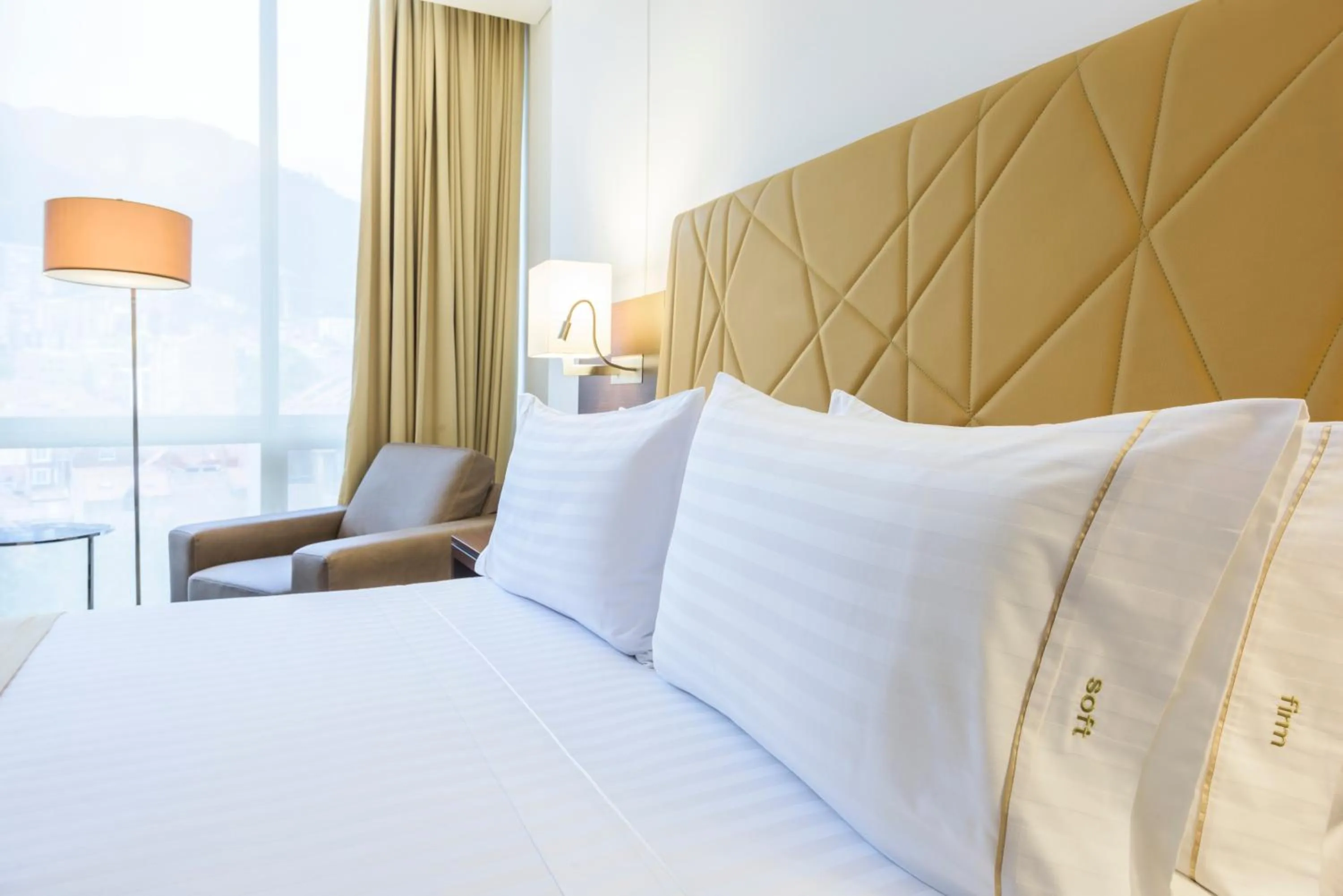 Bedroom, Bed in Holiday Inn Express & Suites Bogota Zona G By IHG