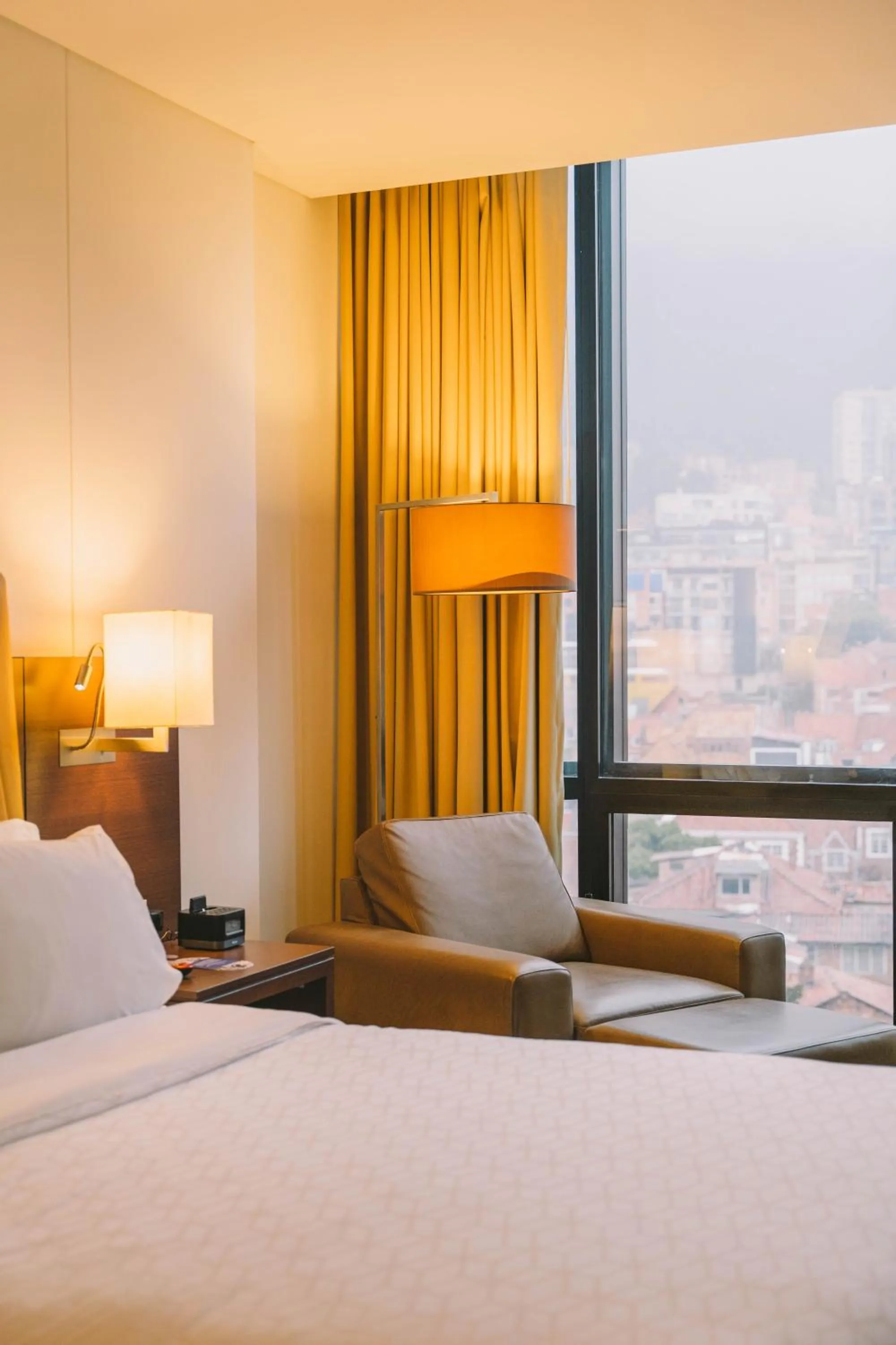 Bed in Holiday Inn Express & Suites Bogota Zona G By IHG