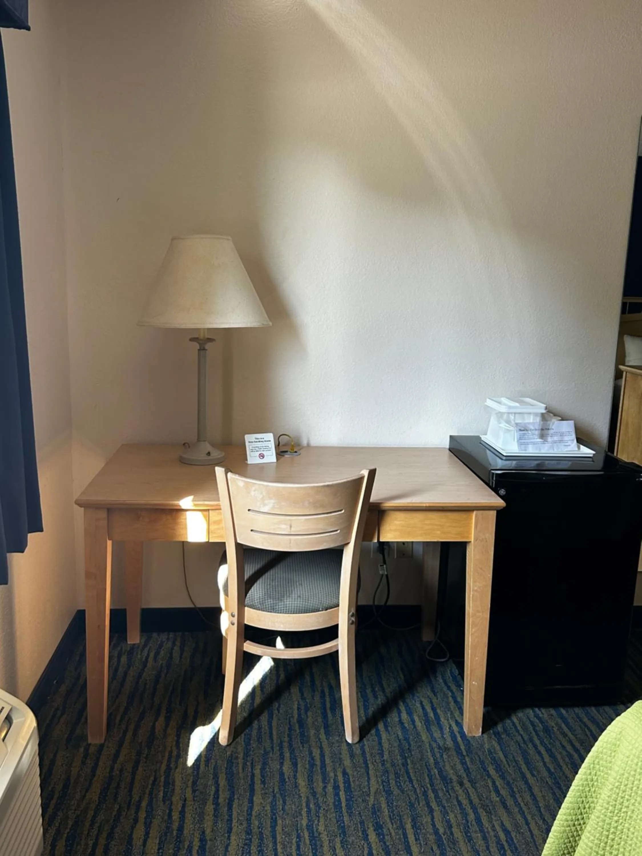 Guests, Bed in Ameristay Inn & Suites