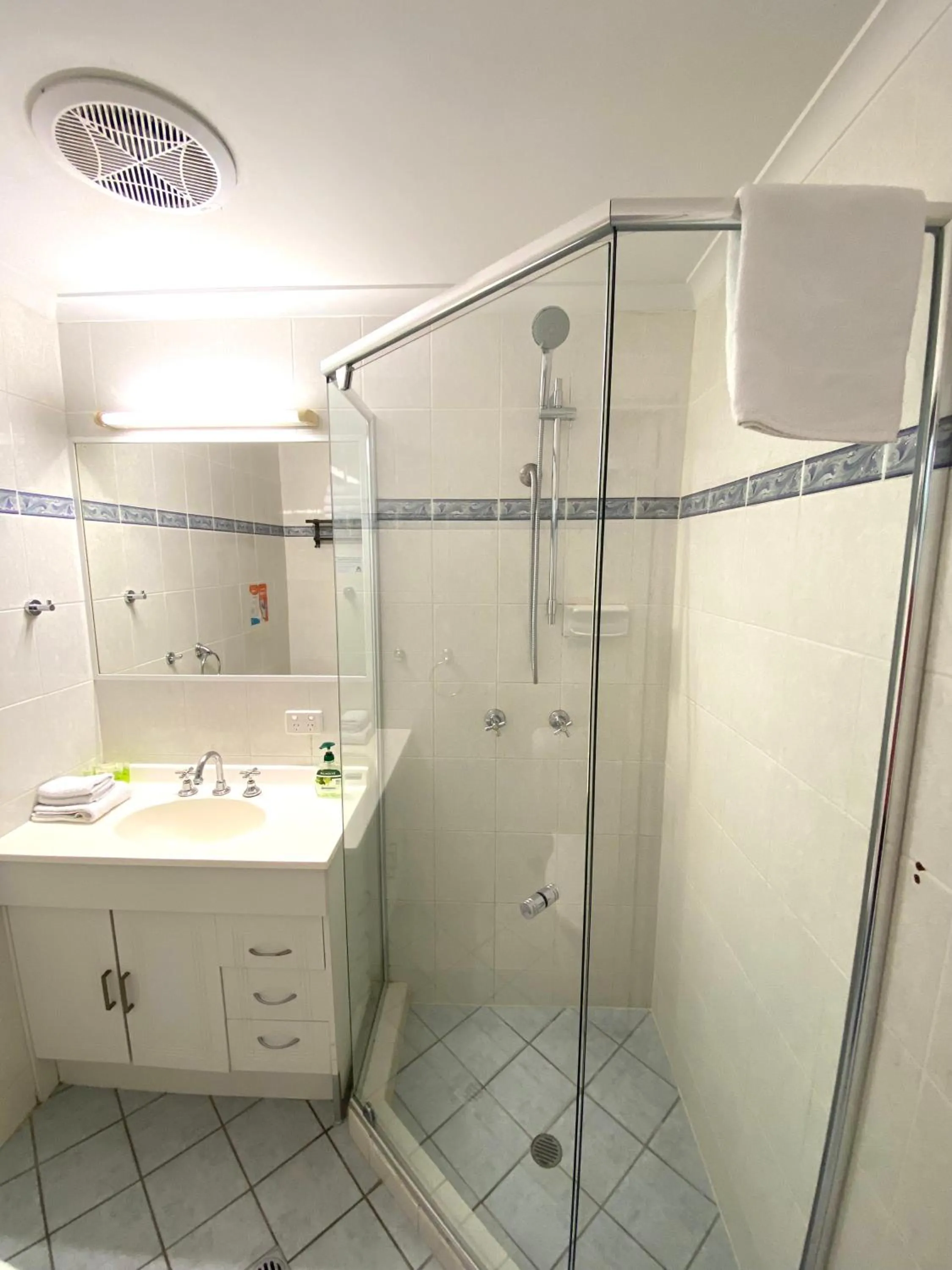Shower in Hampton Court Apartments