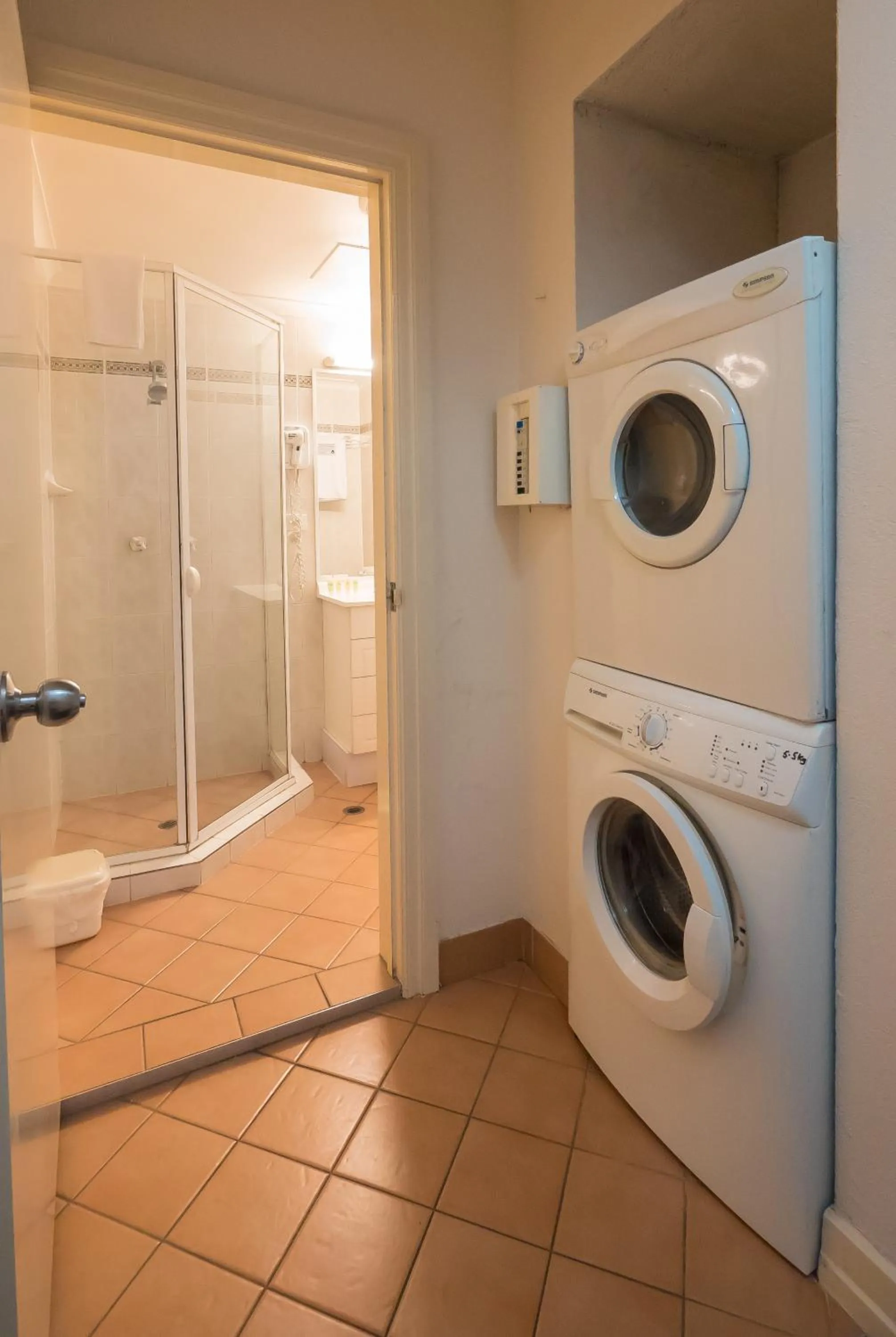 Bathroom in Hampton Court Apartments