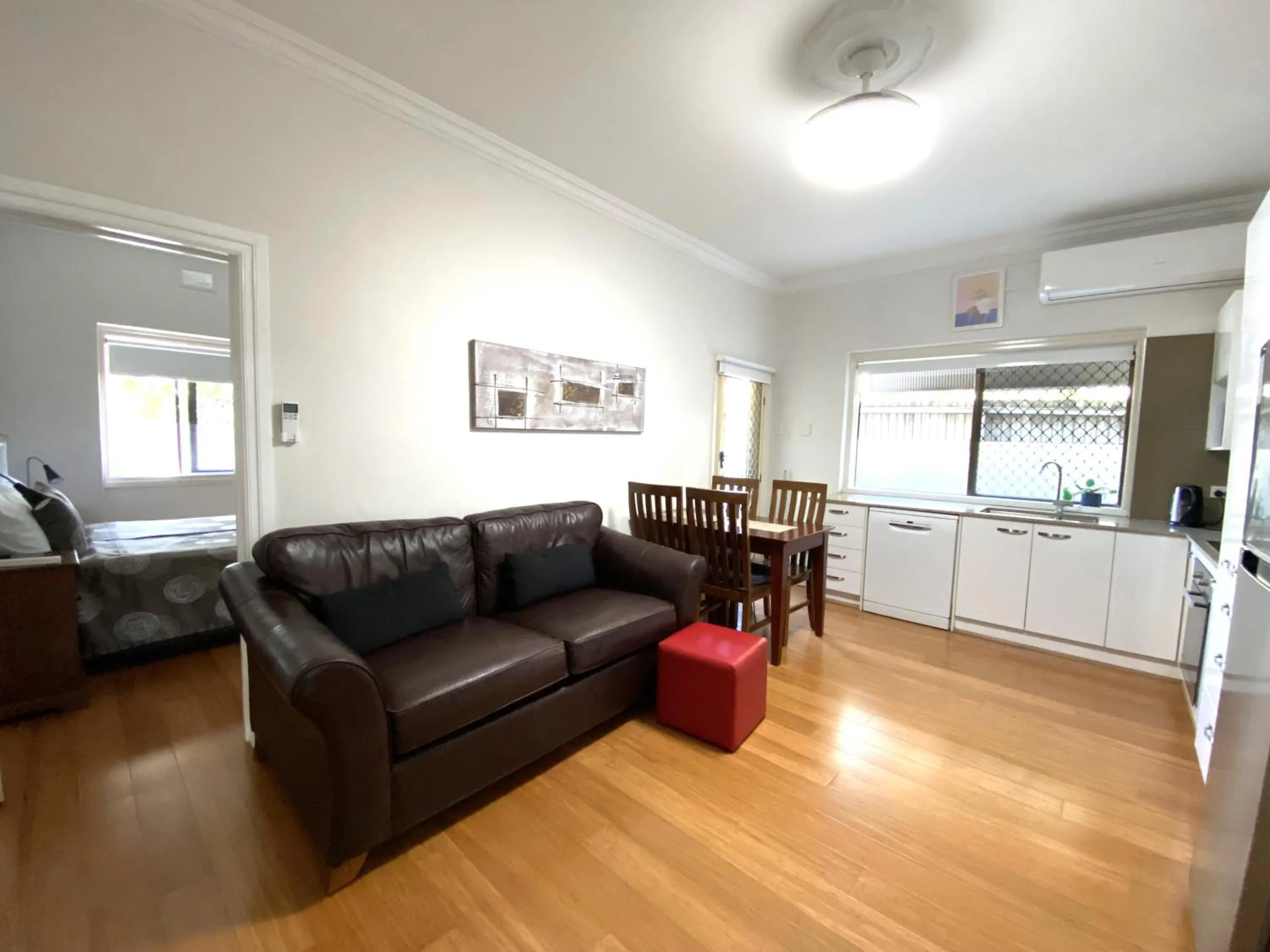 Living room in Hampton Court Apartments
