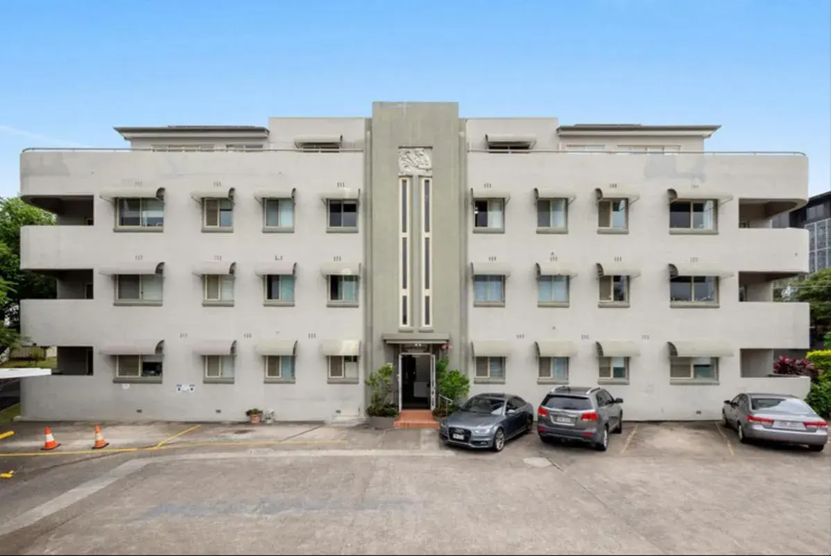 Garden view in Hampton Court Apartments Garden view in Hampton Court Apartments