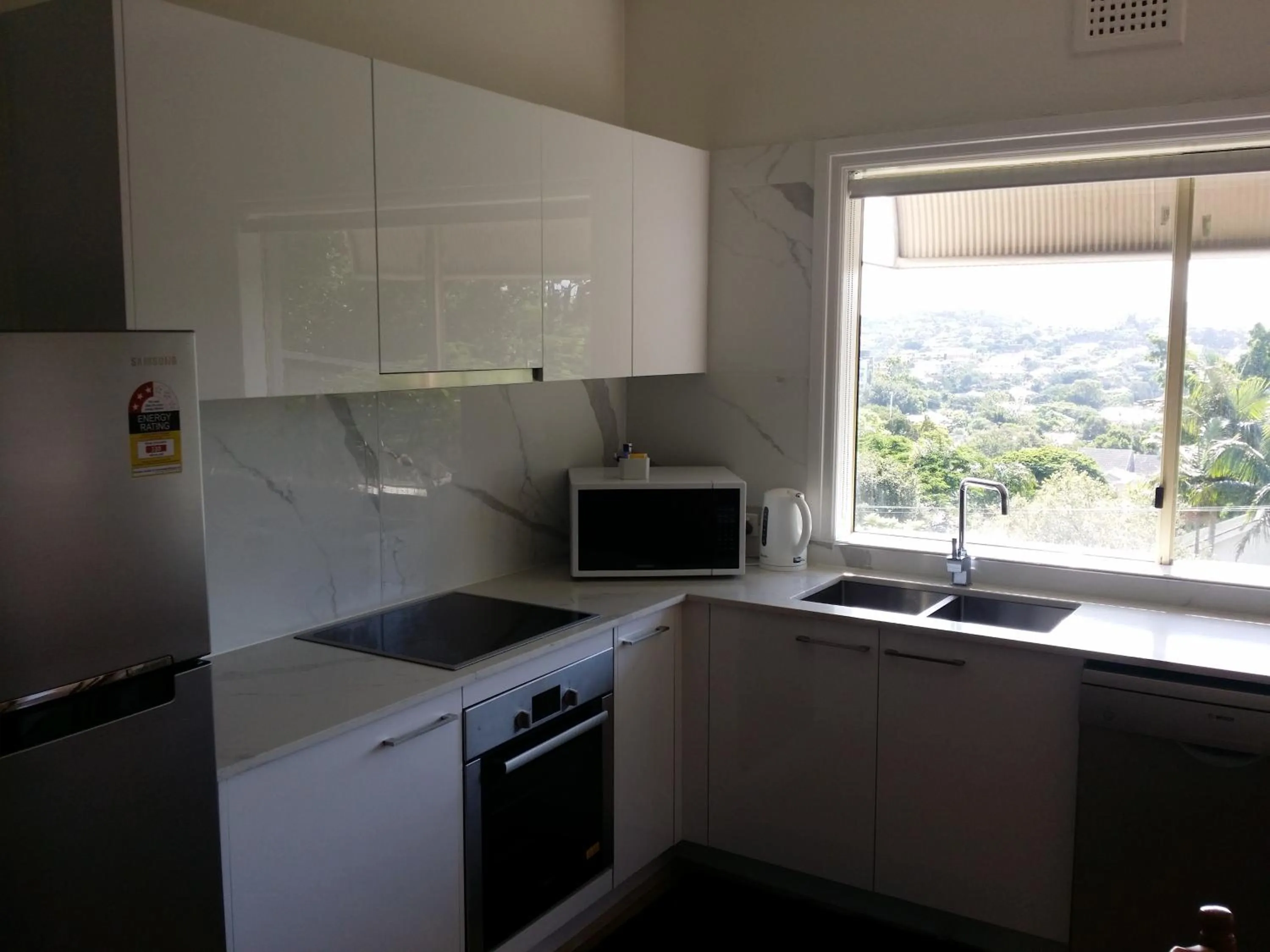 Shower in Hampton Court Apartments