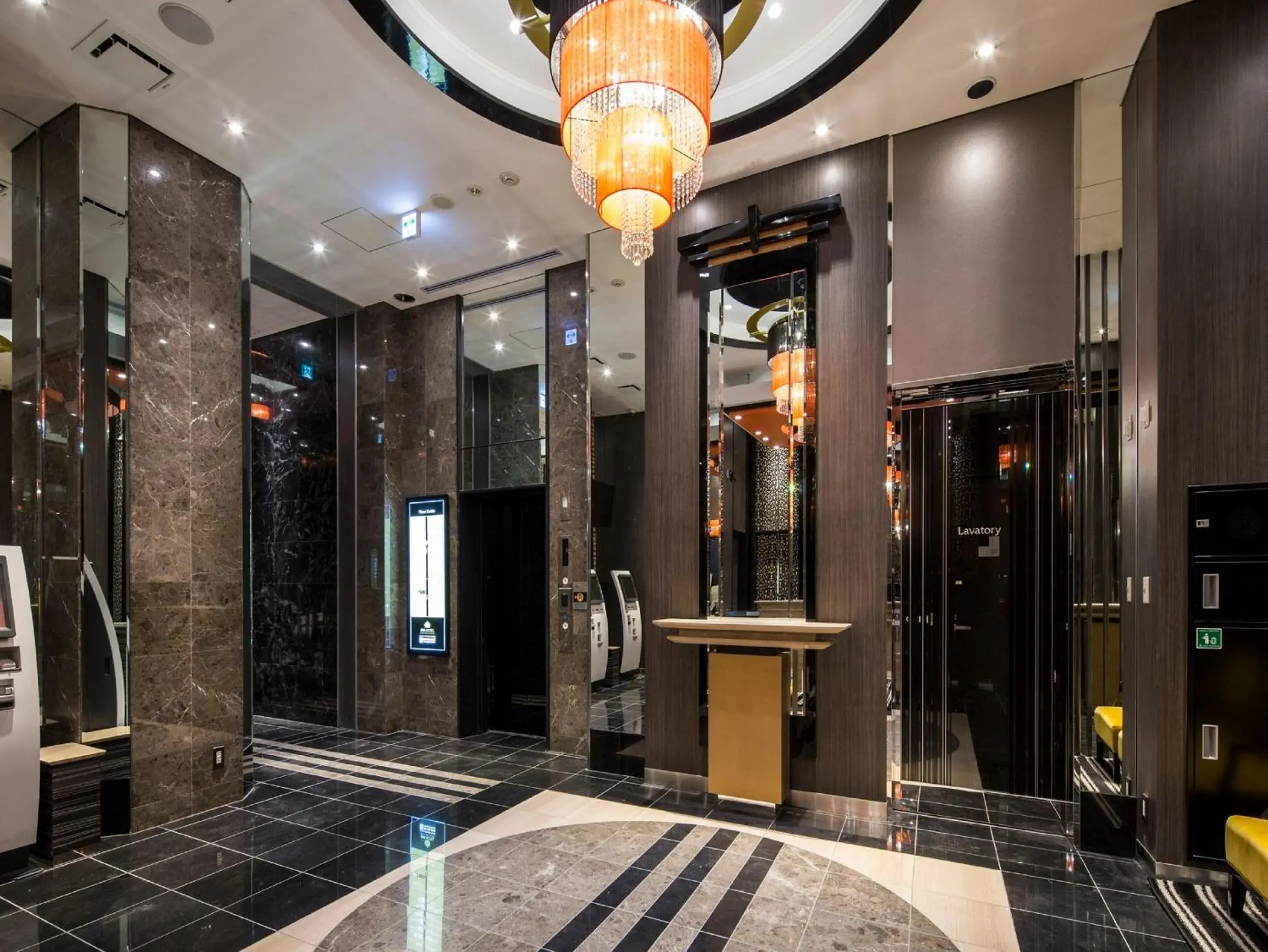 Lobby or reception in APA Hotel Higashi Shinjuku Kabukicho Lobby or reception in APA Hotel Higashi Shinjuku Kabukicho