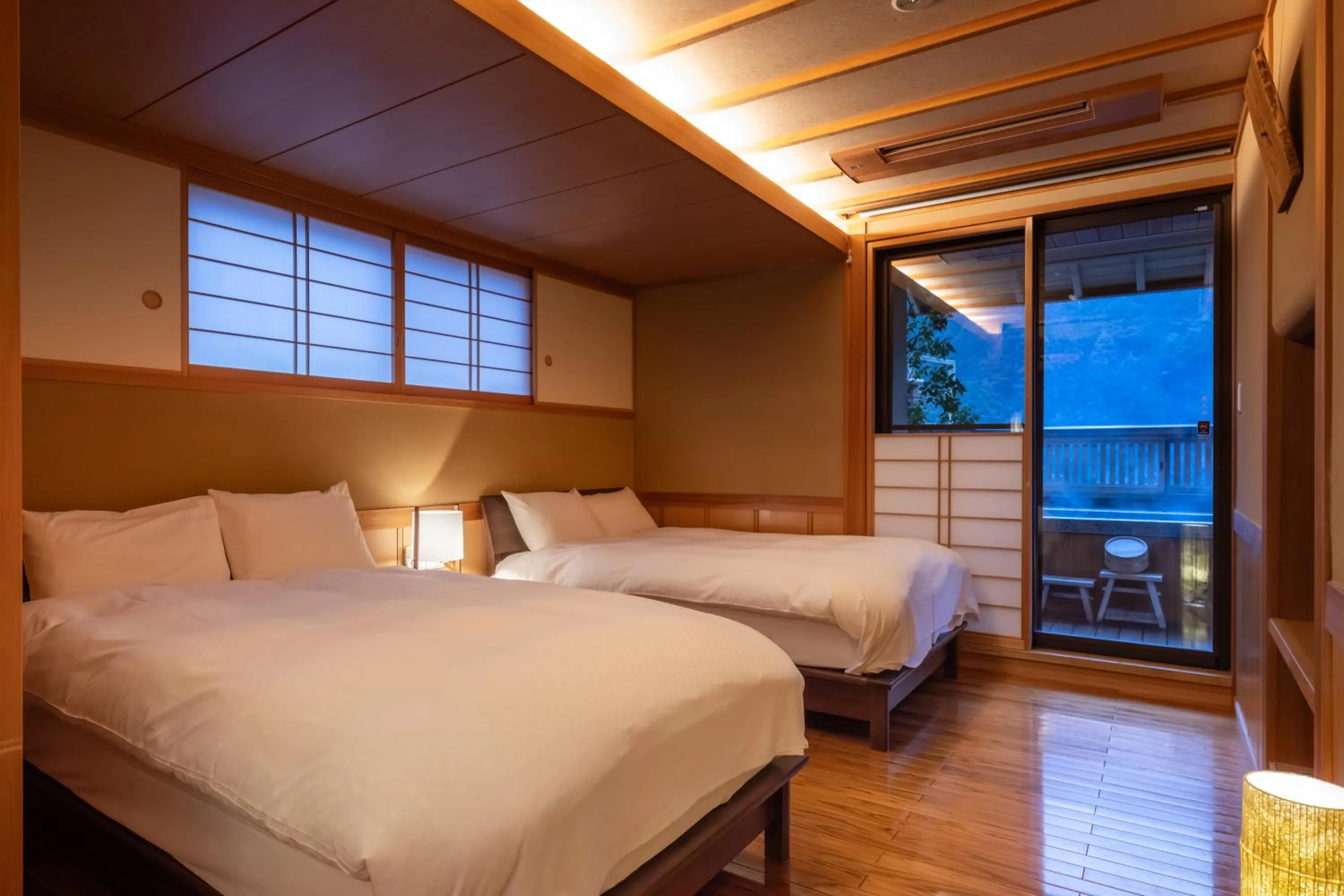 Bedroom, Bed in Suihoen