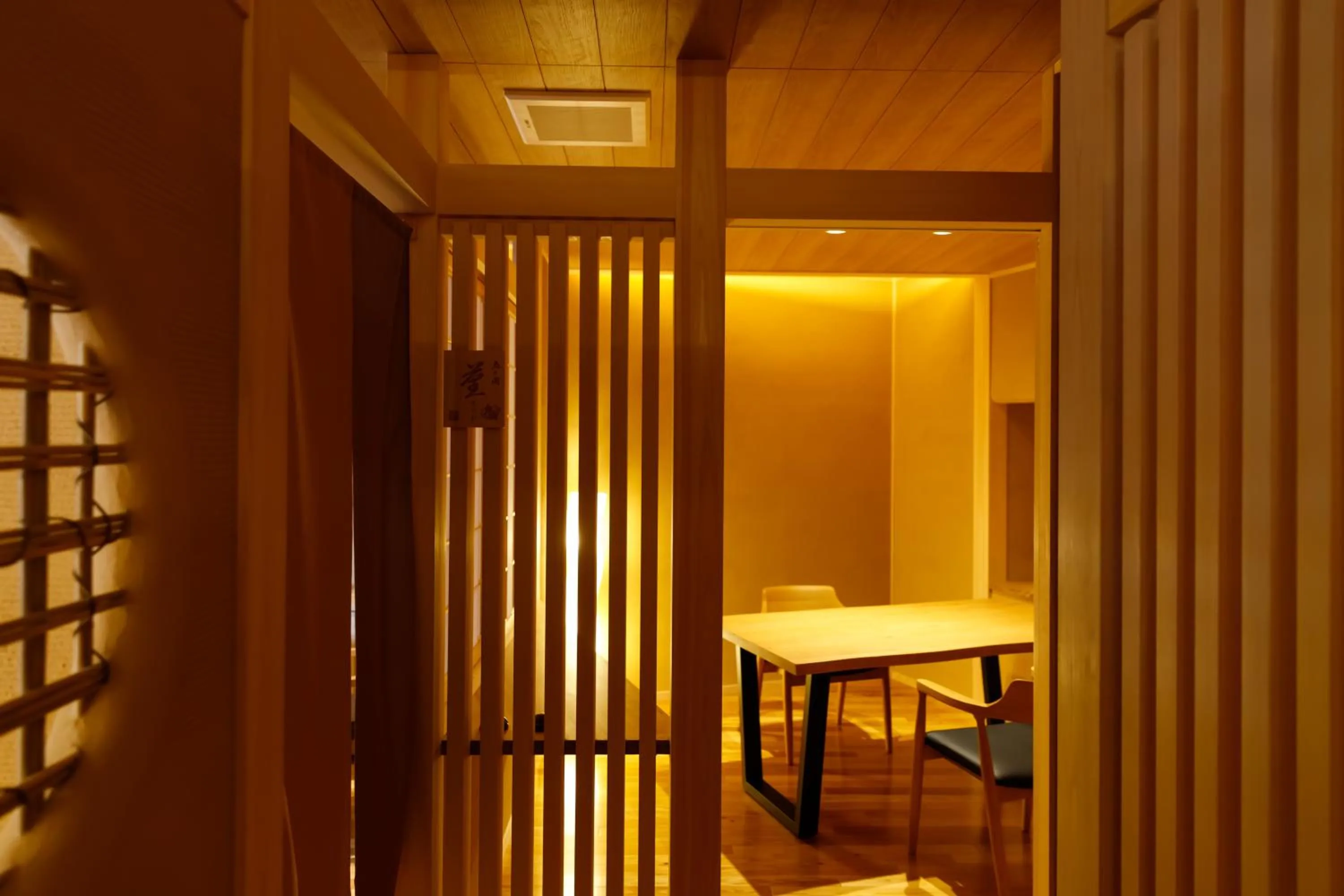 Restaurant/places to eat in Suihoen