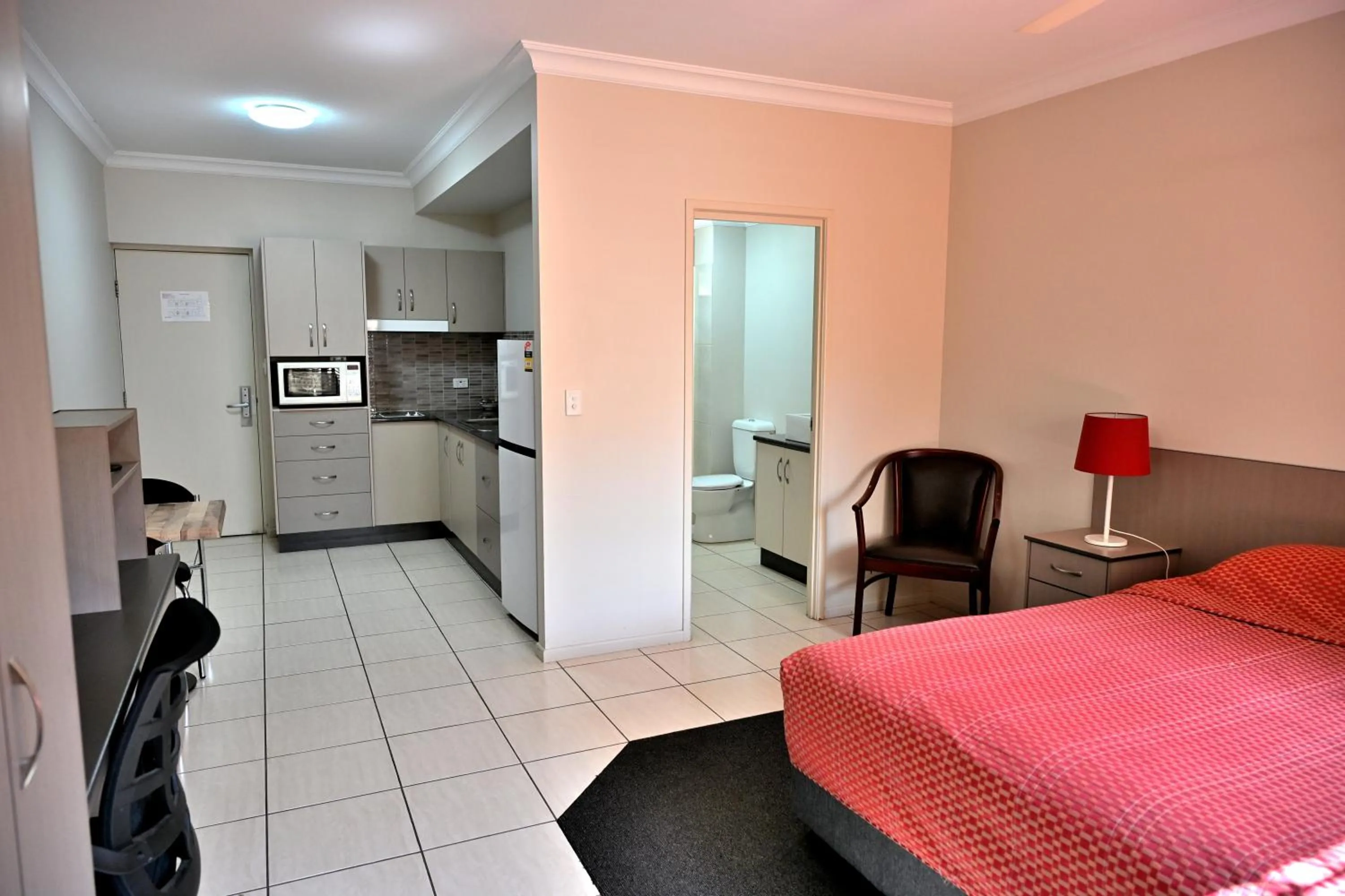 Bed in Western Gateway Motel and Apartments