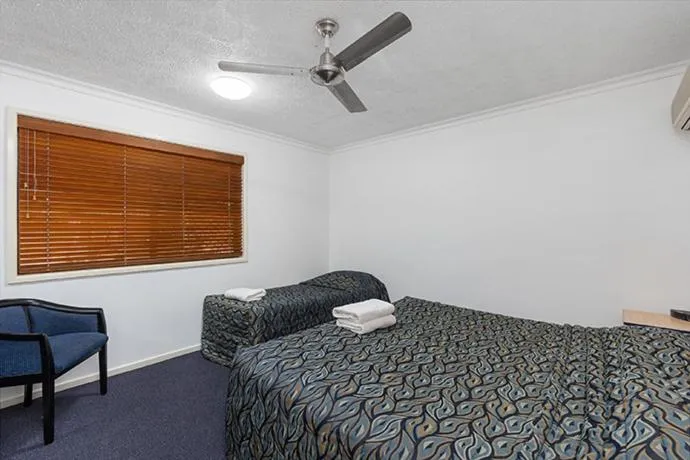 Bedroom, Bed in Western Gateway Motel and Apartments