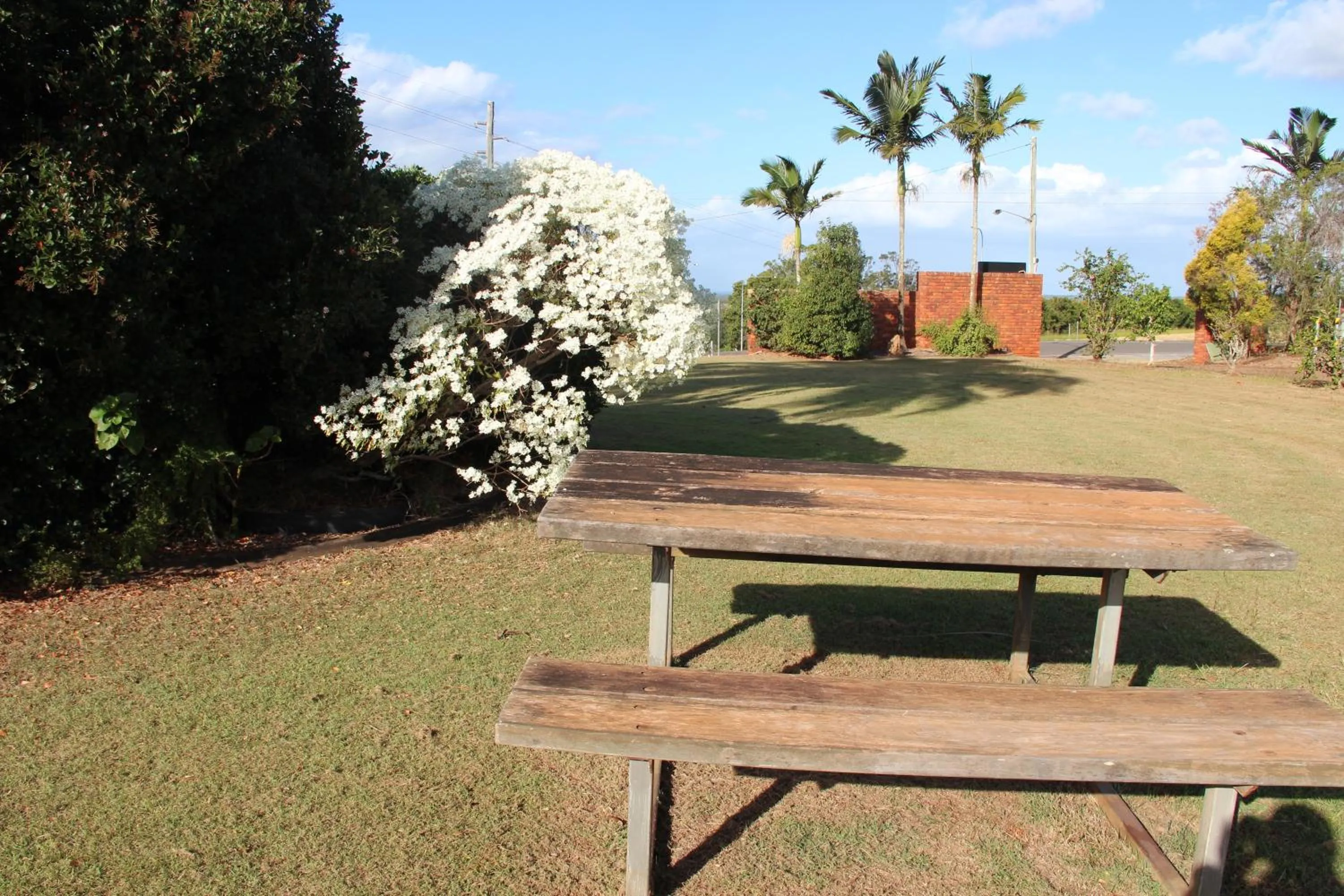 Garden in Childers Gateway Motor Inn