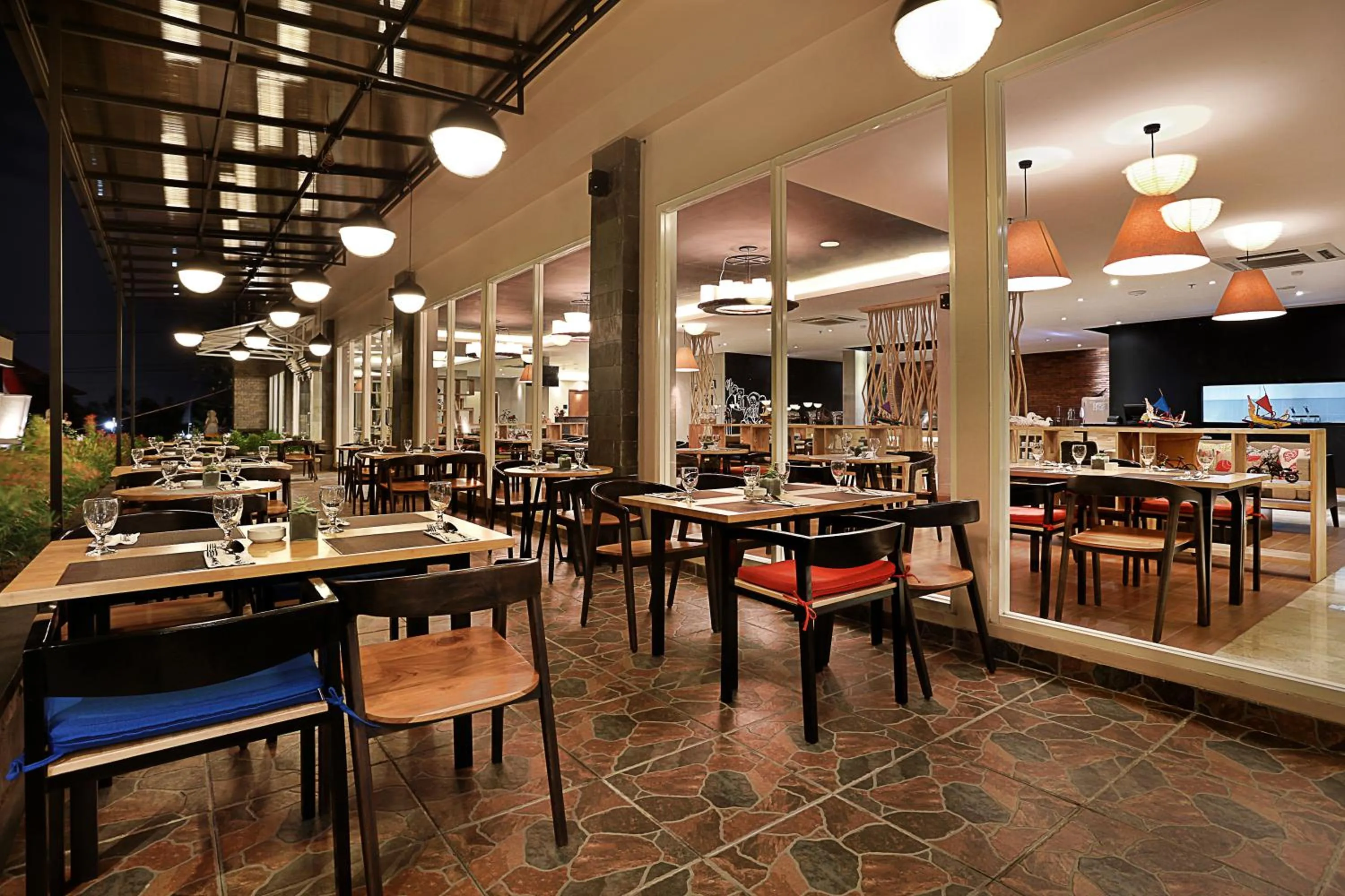 Restaurant/places to eat in Azana Boutique Hotel Denpasar