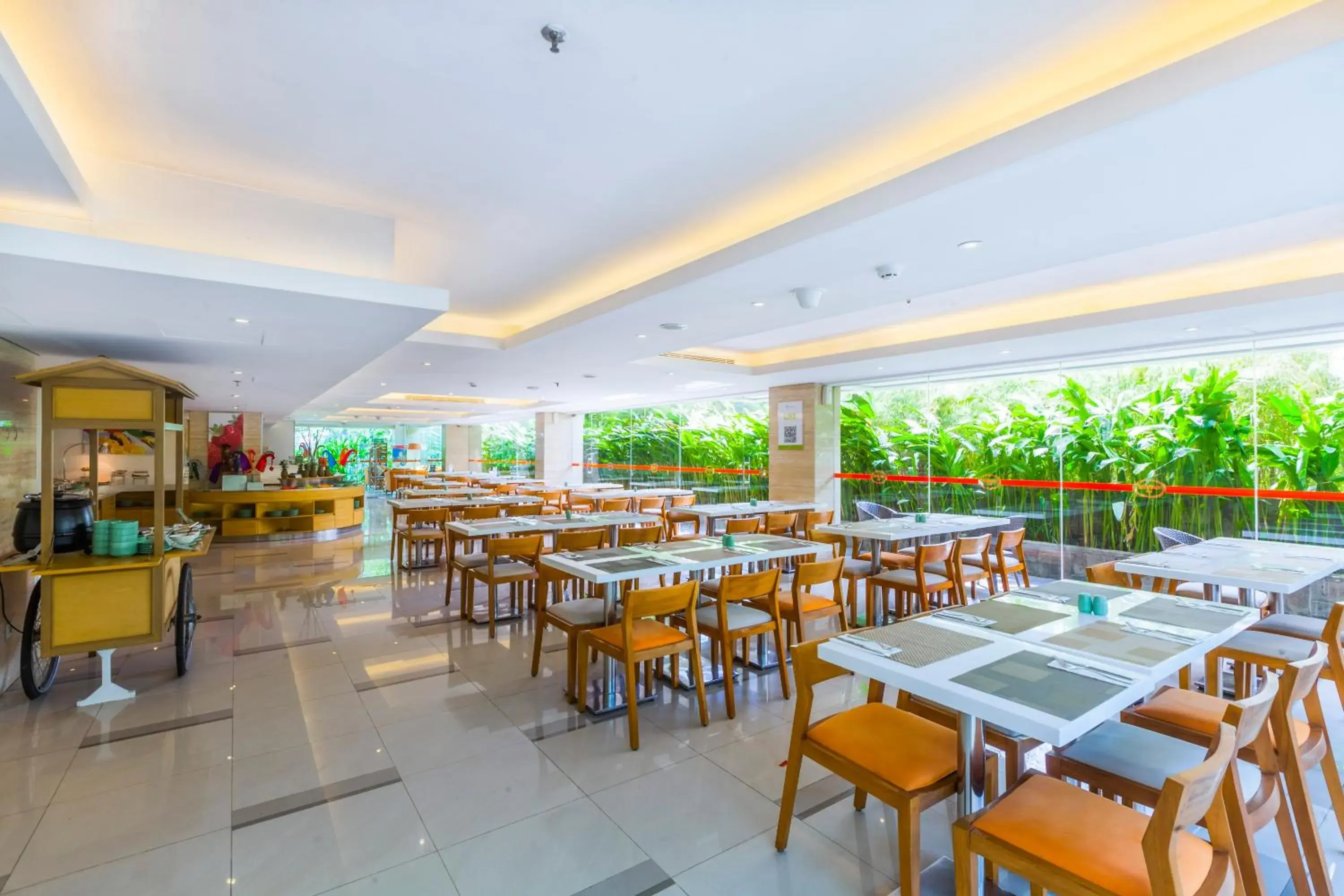Restaurant/places to eat in HARRIS Hotel Kuta Galleria - Bali Restaurant/places to eat in HARRIS Hotel Kuta Galleria - Bali