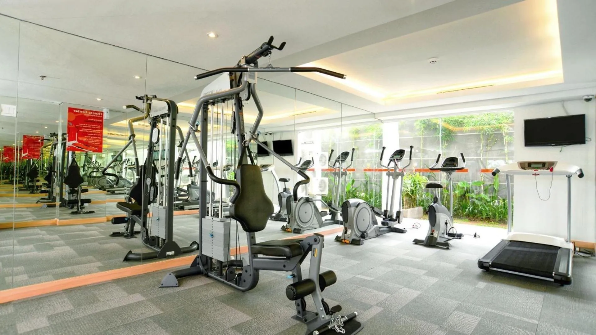 Fitness centre/facilities in HARRIS Hotel Kuta Galleria