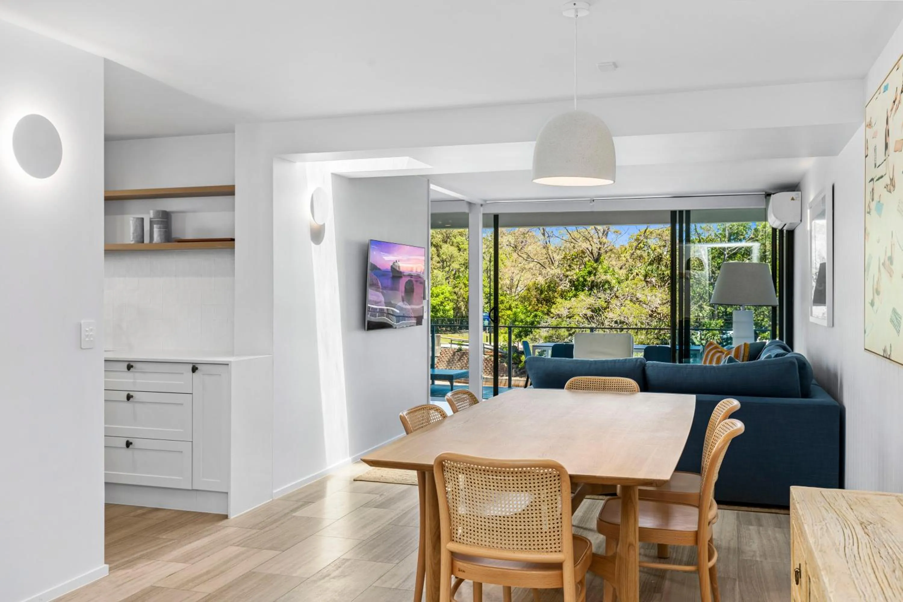 Dining area in Jacaranda Noosa