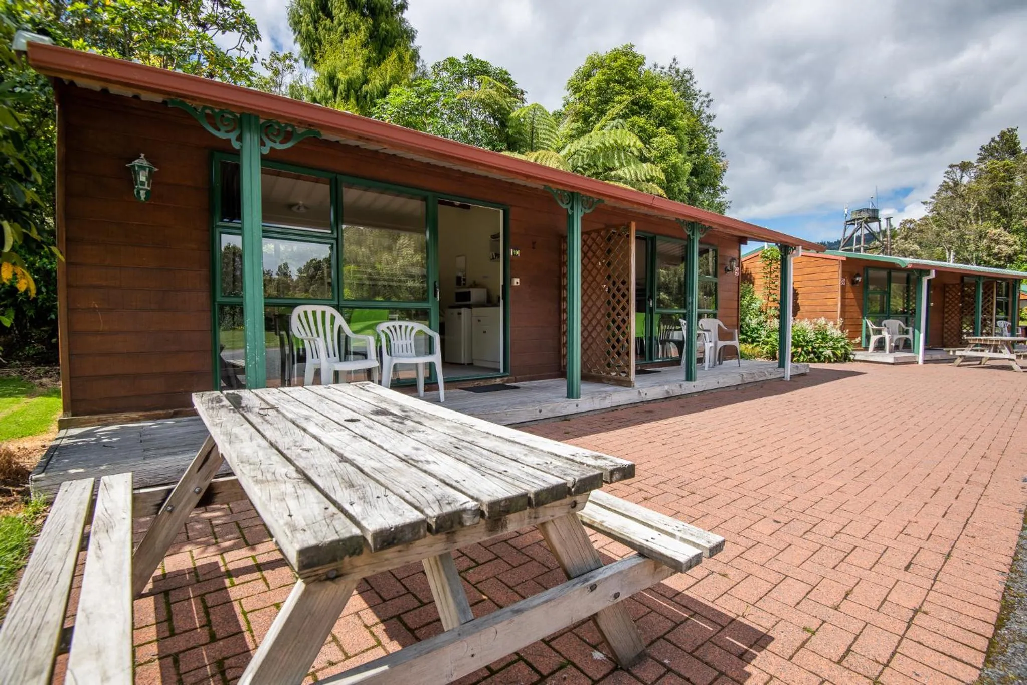 Property building in Blue Lake TOP 10 Holiday Park