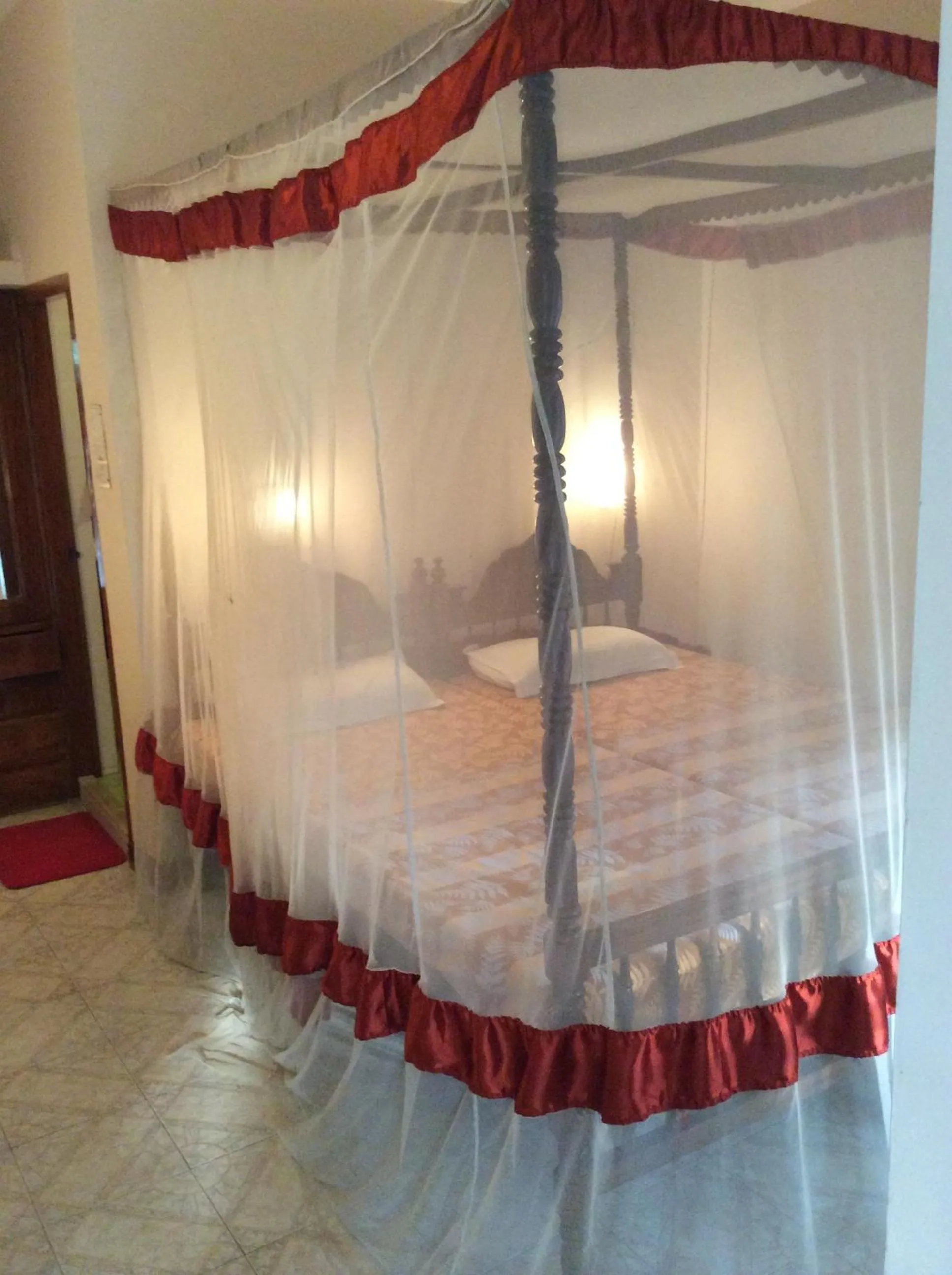 Budget Double Room with Garden View - single occupancy in Maharaju Palace