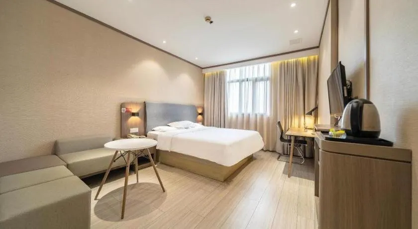 Hanting Hotel Shanghai Qingpu Caoying Road Metro Station