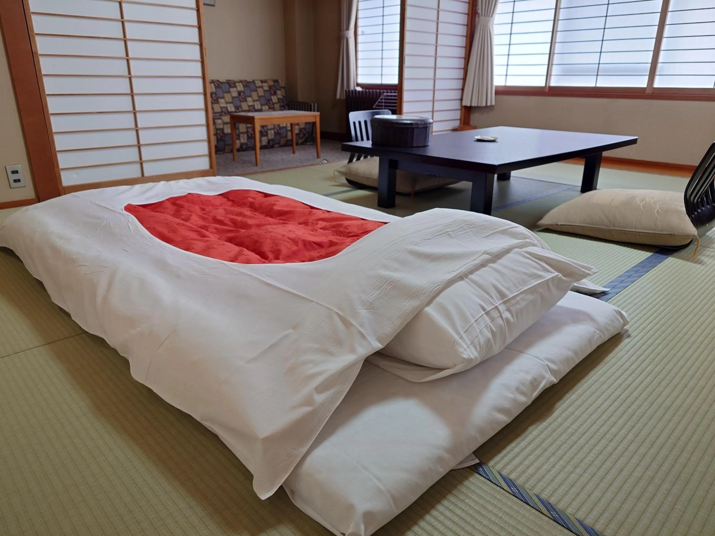 Photo of the whole room, Bed in Yumotoya