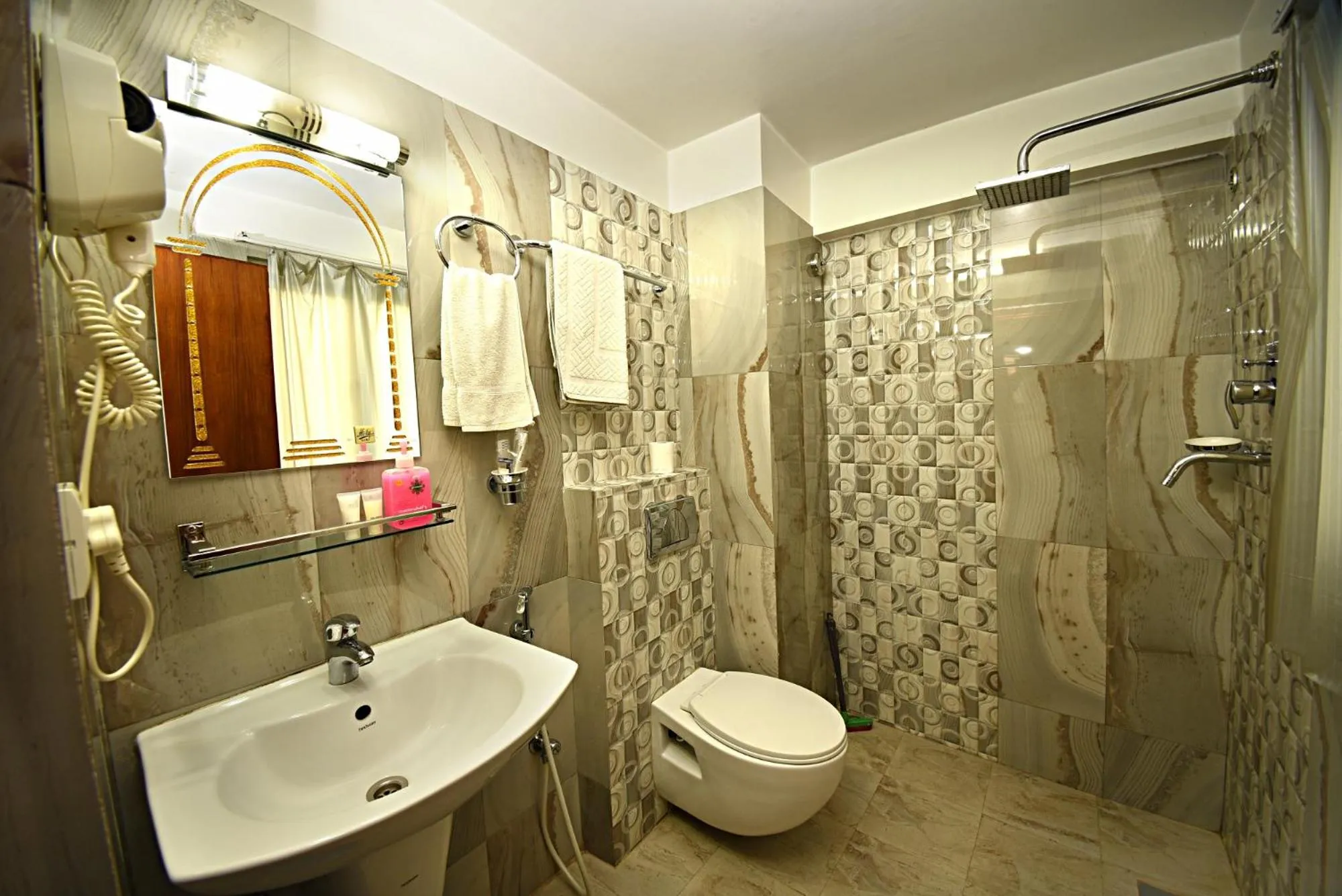 Bathroom in Hotel Osho Home
