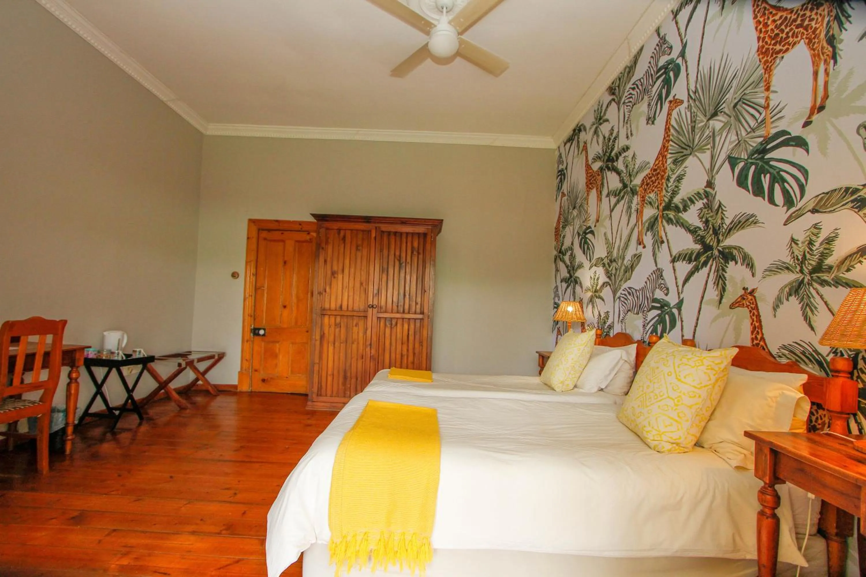 Bedroom, Bed in Spion Kop Lodge