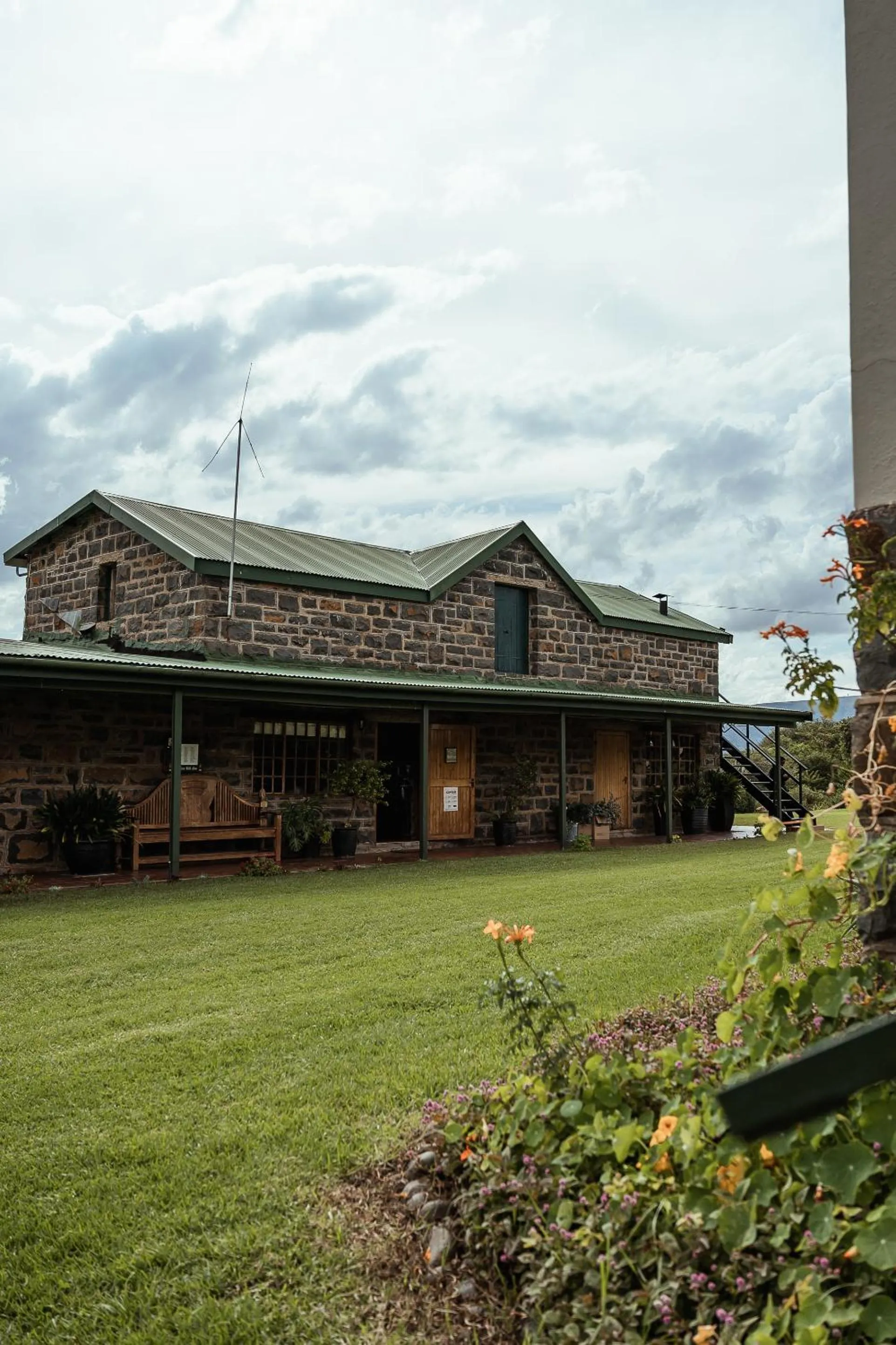 Text overlay in Spion Kop Lodge