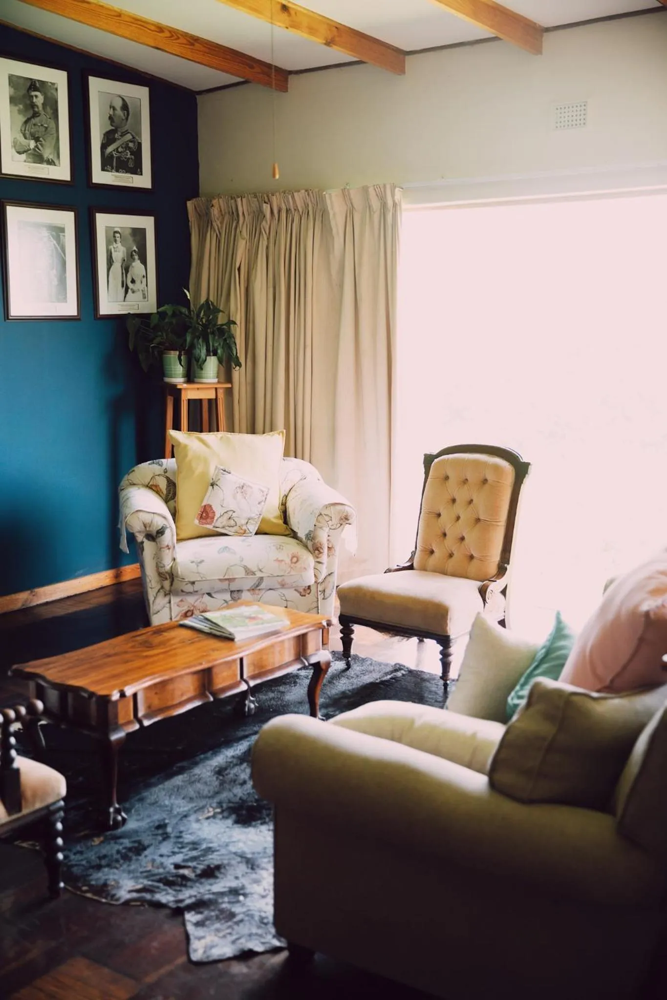 Living room in Spion Kop Lodge