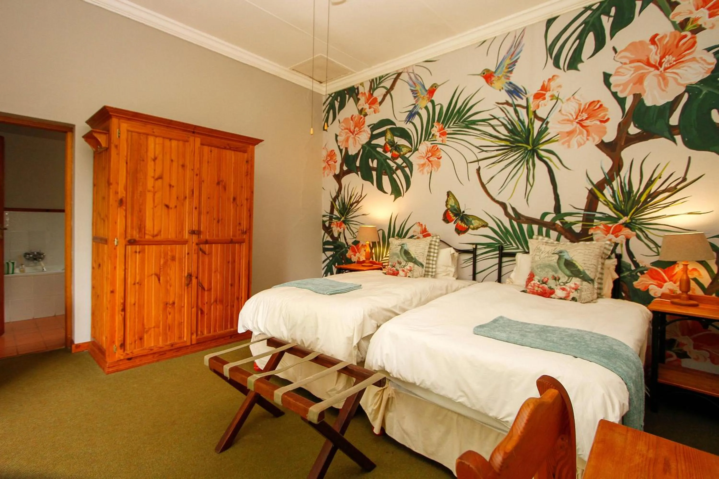 Bedroom, Bed in Spion Kop Lodge