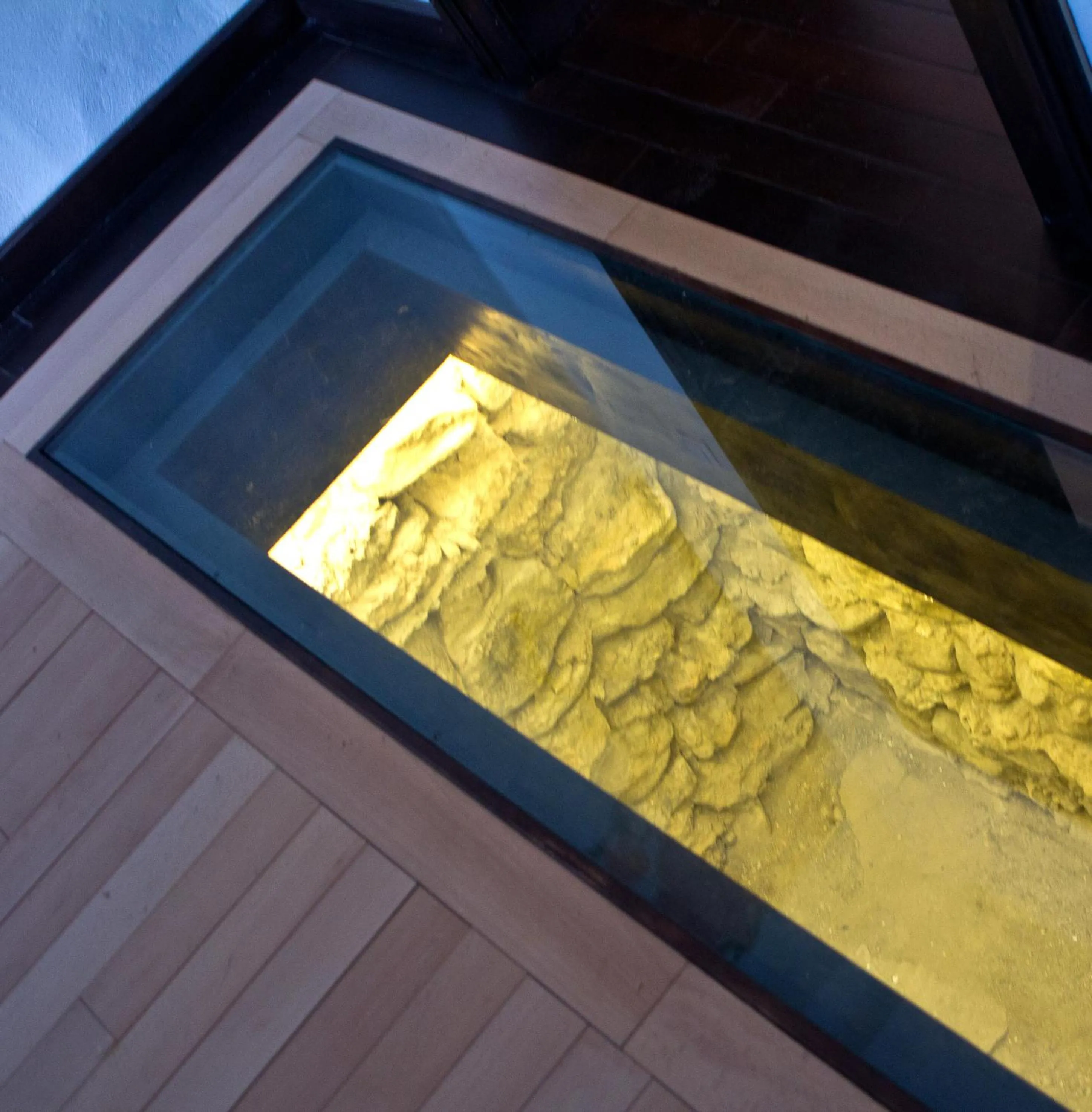 Decorative detail in Castle Hotel Daniel