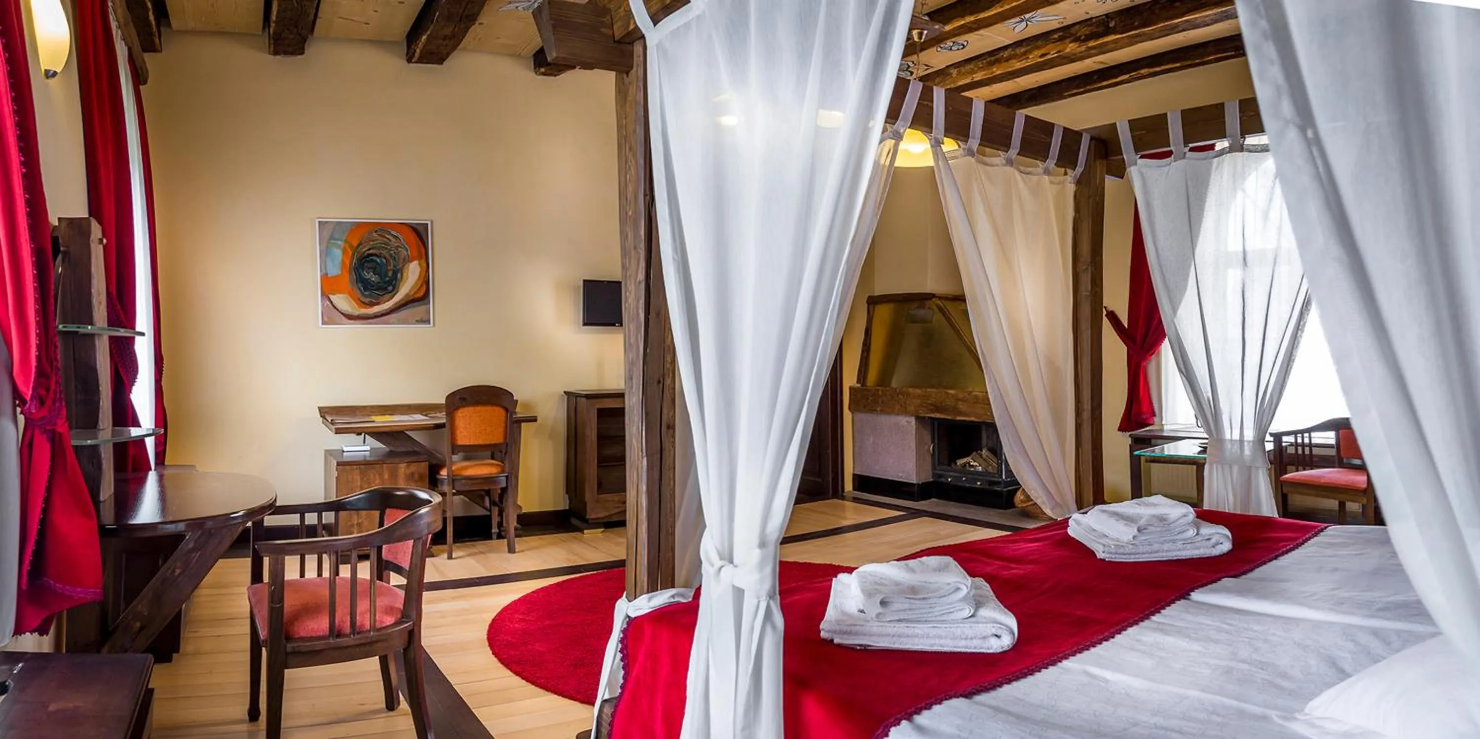 Bed in Castle Hotel Daniel