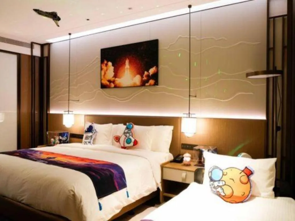 Bed in Steigenberger Hotel SUNAC Jinan