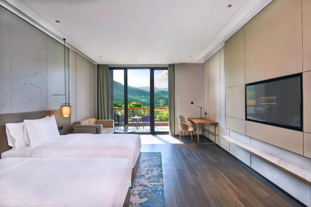 Bed in Steigenberger Hotel SUNAC Jinan