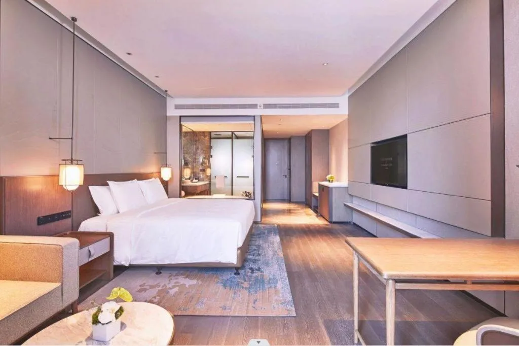 Bed in Steigenberger Hotel SUNAC Jinan