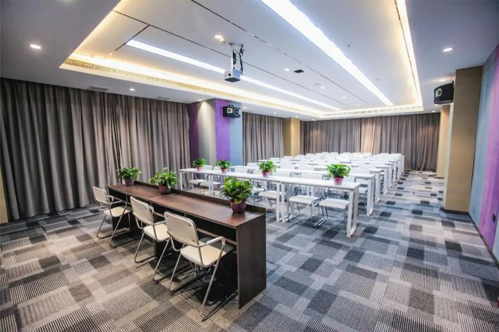 Lavande Hotel Shenyang Middle Street Walking Street Metro Station