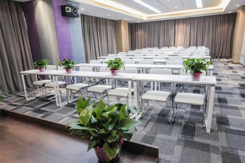 Lavande Hotel Shenyang Middle Street Walking Street Metro Station