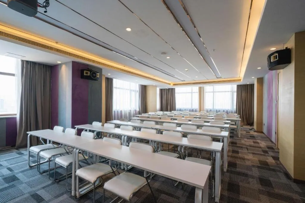 Lavande Hotel Shenyang Middle Street Walking Street Metro Station