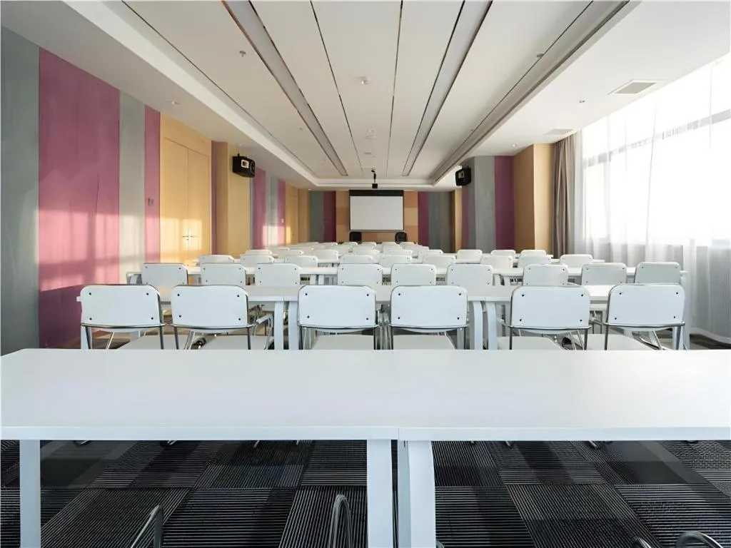 Lavande Hotel Shenyang Middle Street Walking Street Metro Station