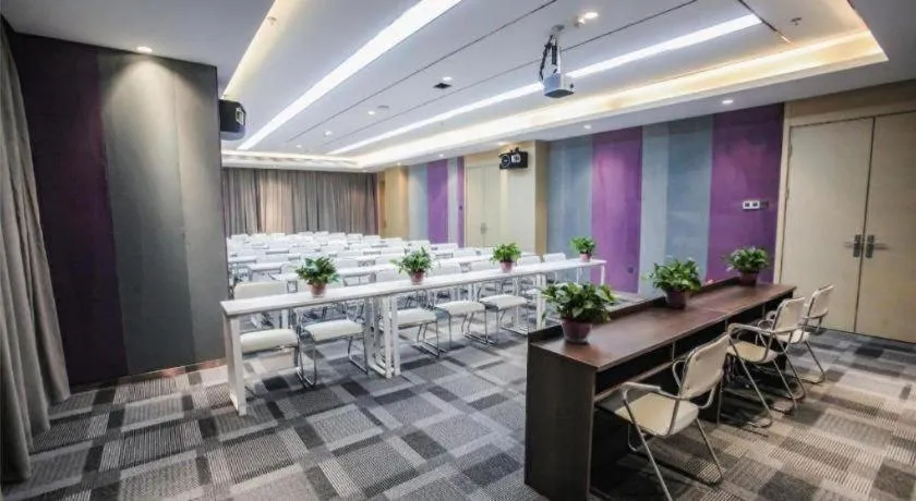 Lavande Hotel Shenyang Middle Street Walking Street Metro Station