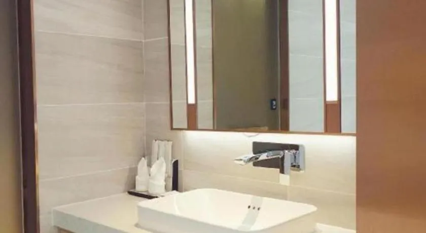 Lavande Hotel Shanghai Jing'an Shibei Gaoxin