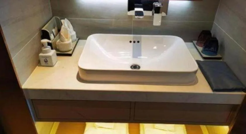 Lavande Hotel Shanghai Jing'an Shibei Gaoxin