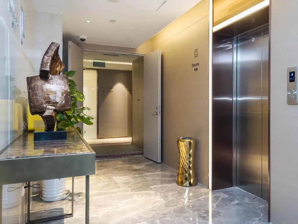 Lavande Hotel Shanghai Jing'an Shibei Gaoxin